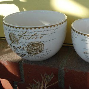 Set of two Holiday bowls == BW Boston Warehouse Trading